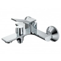 Смеситель для ванны BELZ B618 с аксессуарами, короткий излив (B60618)