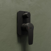 Встраиваемый смеситель с двумя выходами IDDIS Ray черный матовый (RAYBL00i67)