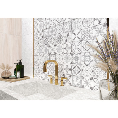 Play White 60x60
